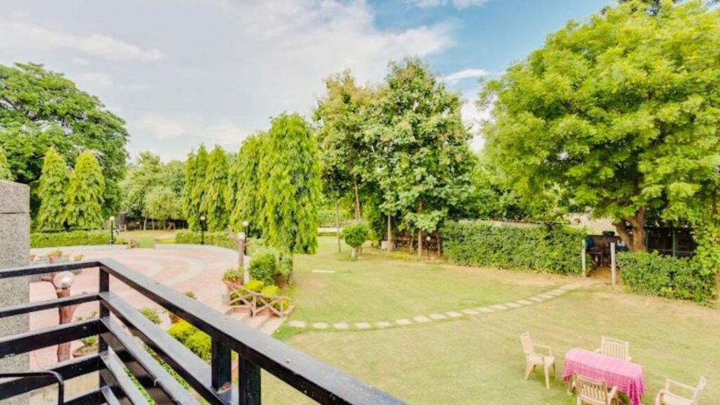 Rent the Best Farmhouses for Shoots in Delhi NCR - Scenic locations and versatile setups for ad film shoots, film shoots, web series, music videos, and shooting locations.